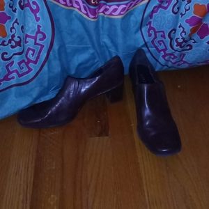 Aerosoles heeled dress shoes never worn.